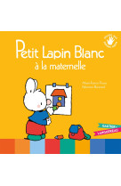 Petit lapin blanc à la maternelle