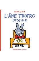 L'âne trotro dessine