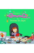 Emma au bureau de son papa