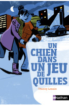 Un chien dans un jeu de quilles