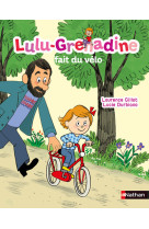 Lulu-grenadine fait du vélo