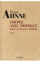 Couple avec pistolet dans un paysage d'hiver