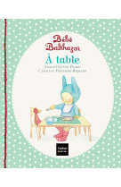 Bébé balthazar - a table - pédagogie montessori 0/3 ans